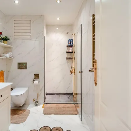 Appartamento Luxury Seaside With Bosphorus View In Sariyer Provincia di Istanbul